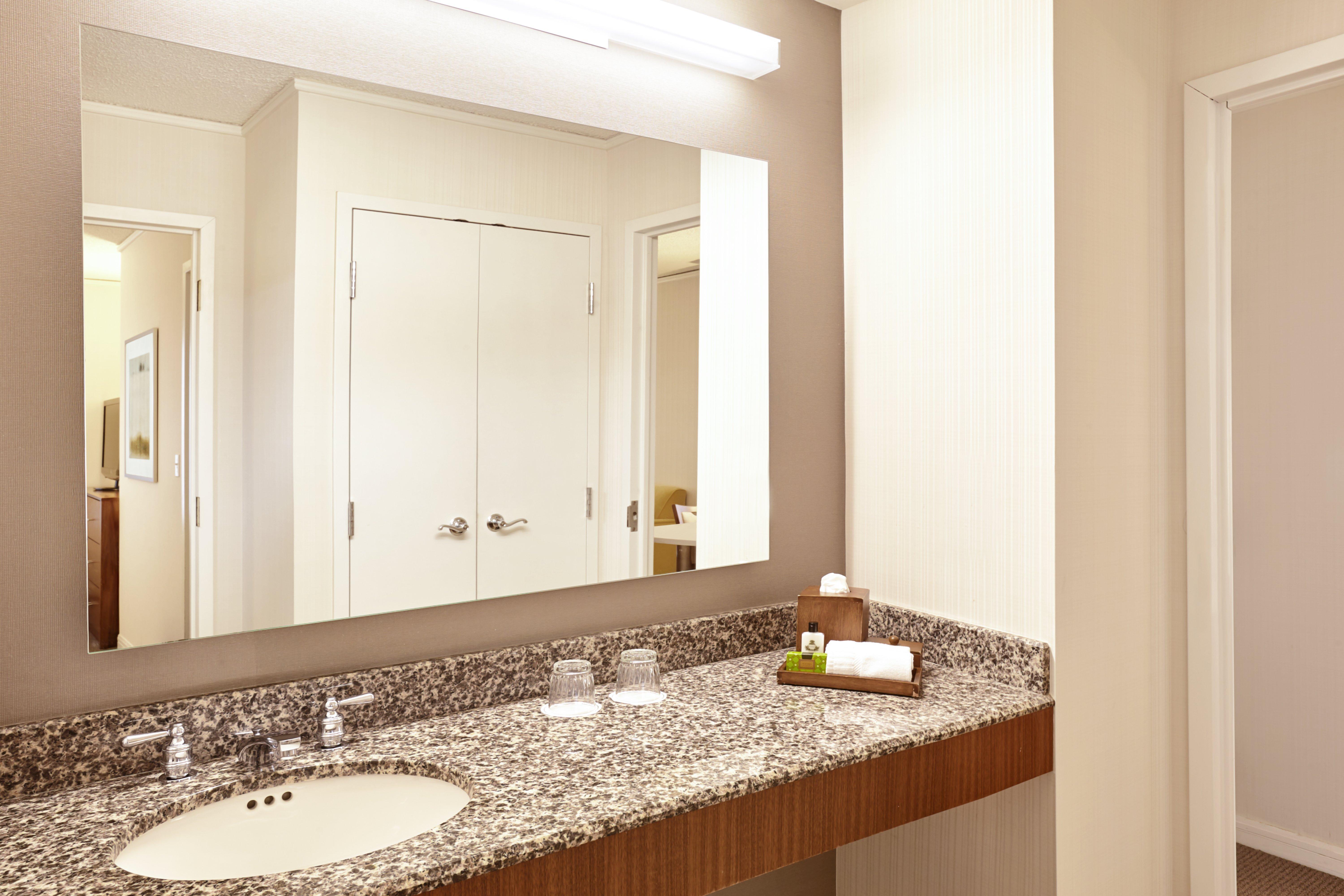 InterContinental Suites Hotel Clevel& Cleveland Exterior foto